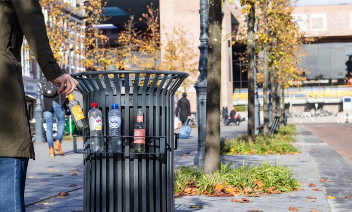 Een glazen fles kun je 50 keer opnieuw vullen én 100% recyclen